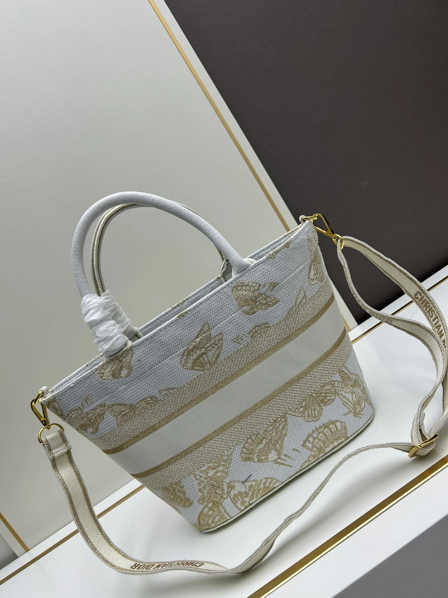 Christian Dior AAA Quality Handbags For Women Sophisticated 8659 - Image 3