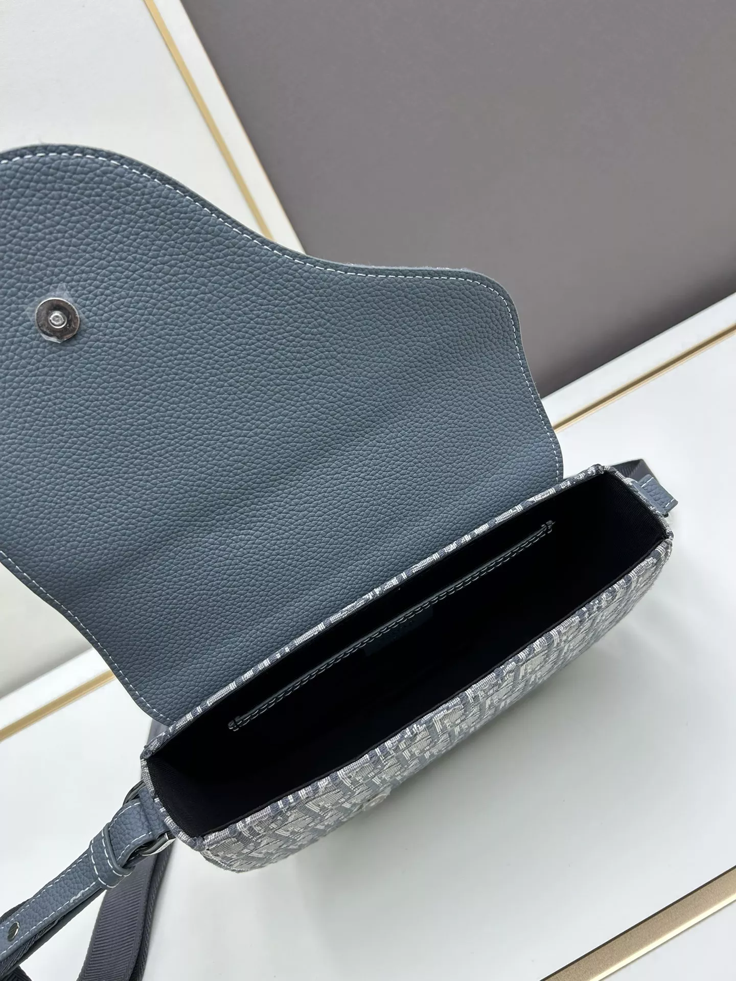 Christian Dior AAA Quality Messenger Bags For Unisex AllSeason 5576 - Image 6