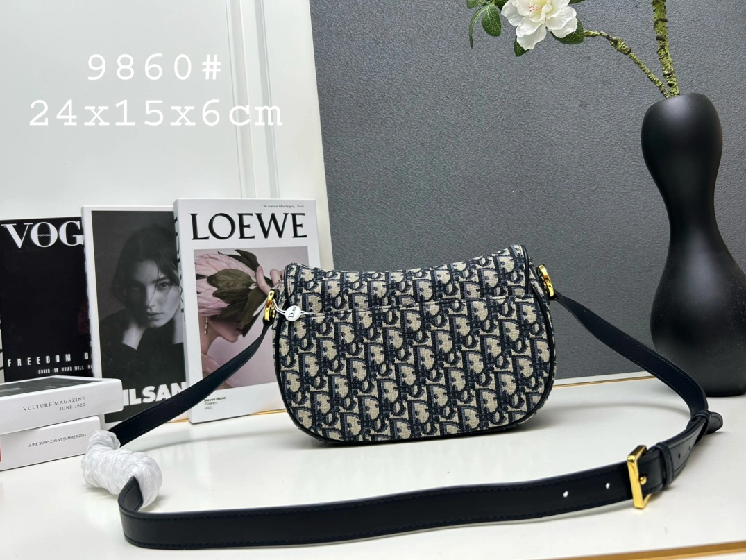 Christian Dior AAA Quality Messenger Bags For Unisex Breathable 3084