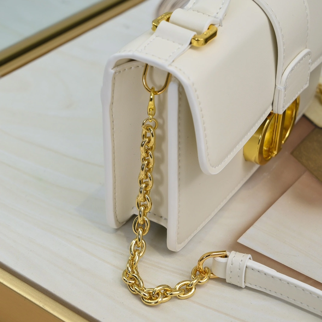 Christian Dior AAA Quality Messenger Bags For Women DailyWear 1047 - Image 5