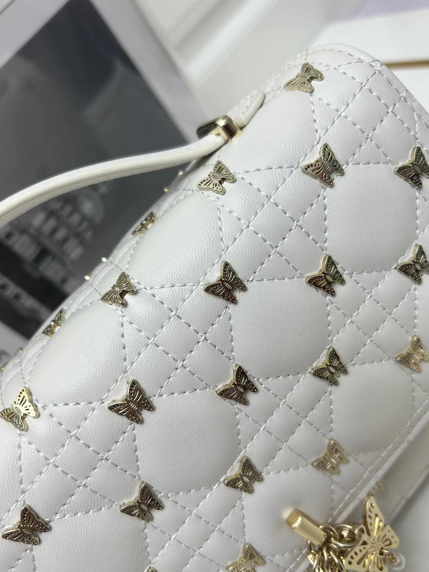 Christian Dior AAA Quality Messenger Bags For Women Practical 3966 - Image 4