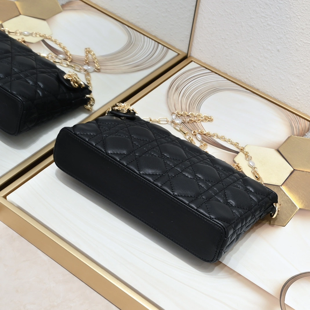 Christian Dior AAA Quality Messenger Bags For Women Sophisticated 3719 - Image 6