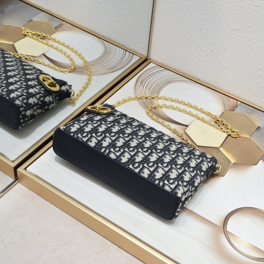 Christian Dior AAA Quality Messenger Bags For Women Trendy 5852 - Image 6