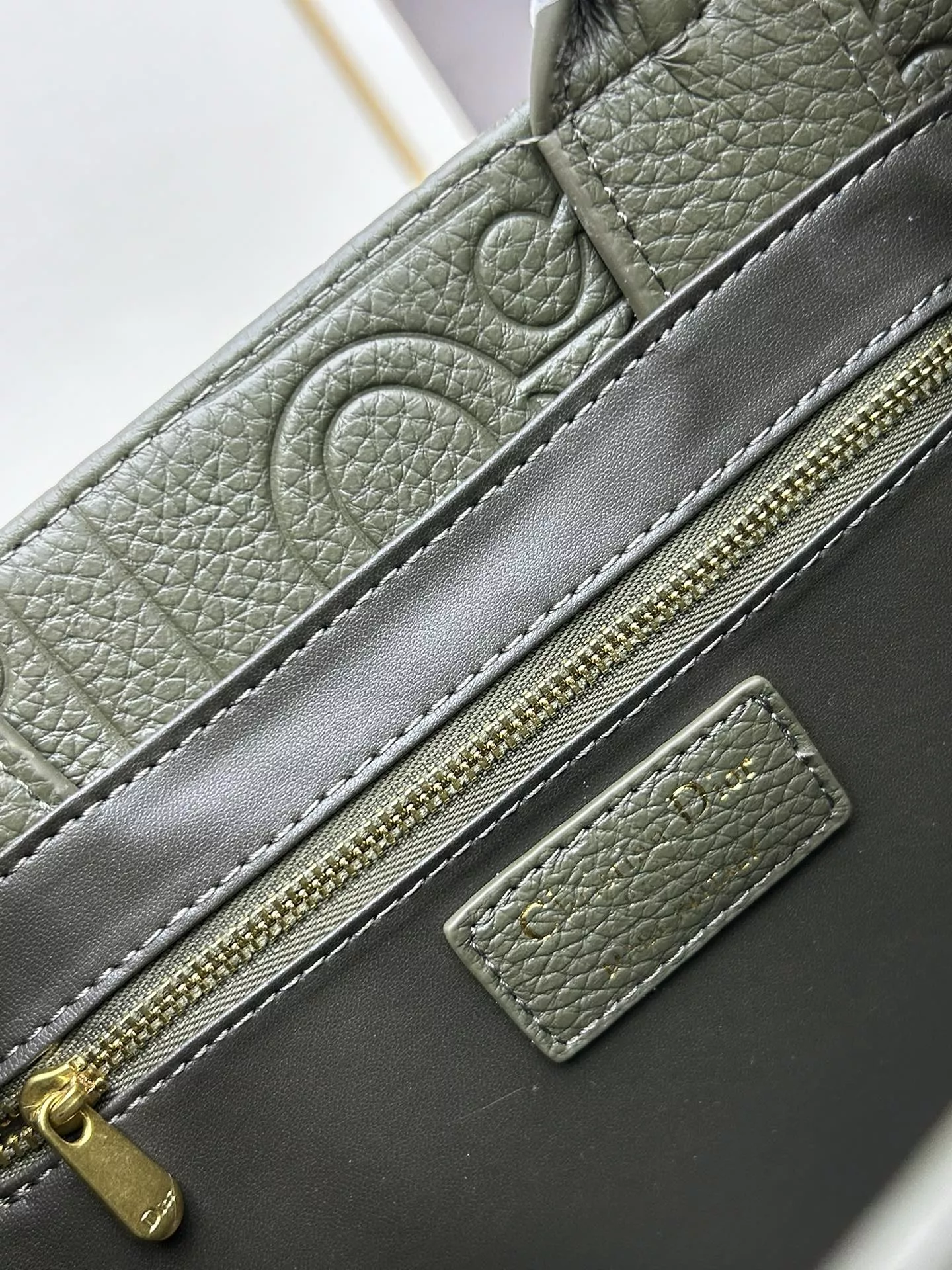 Christian Dior AAA Quality Tote-Handbags For Women Breathable 2062 - Image 8