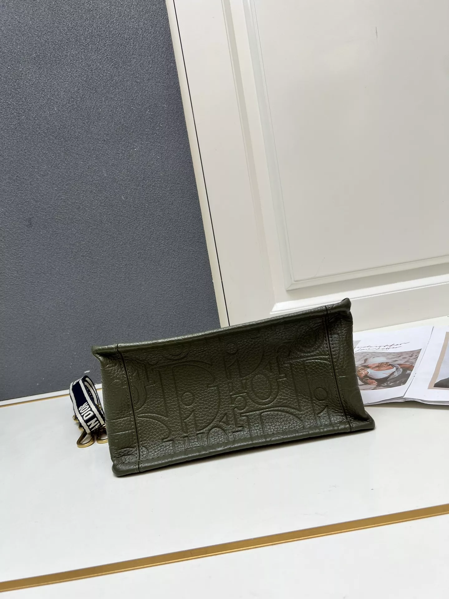 Christian Dior AAA Quality Tote-Handbags For Women EasyMatch 4443 - Image 5