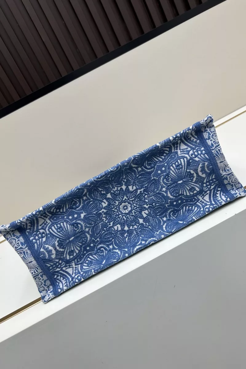 Christian Dior AAA Quality Tote-Handbags For Women Fashionable 7519 - Image 5