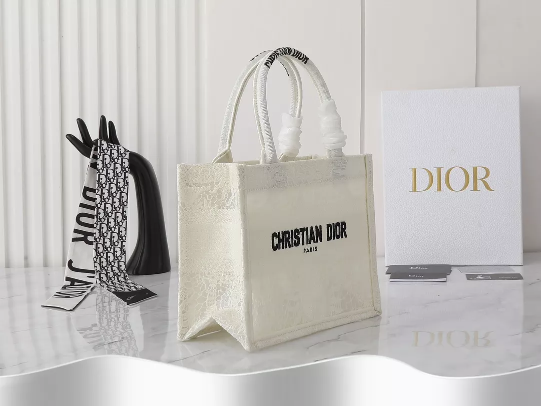 Christian Dior AAA Quality Tote-Handbags For Women Minimalist 7890