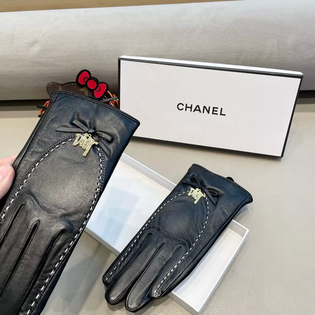 Christian Dior Gloves For Women SmartChoice 7668 - Image 3