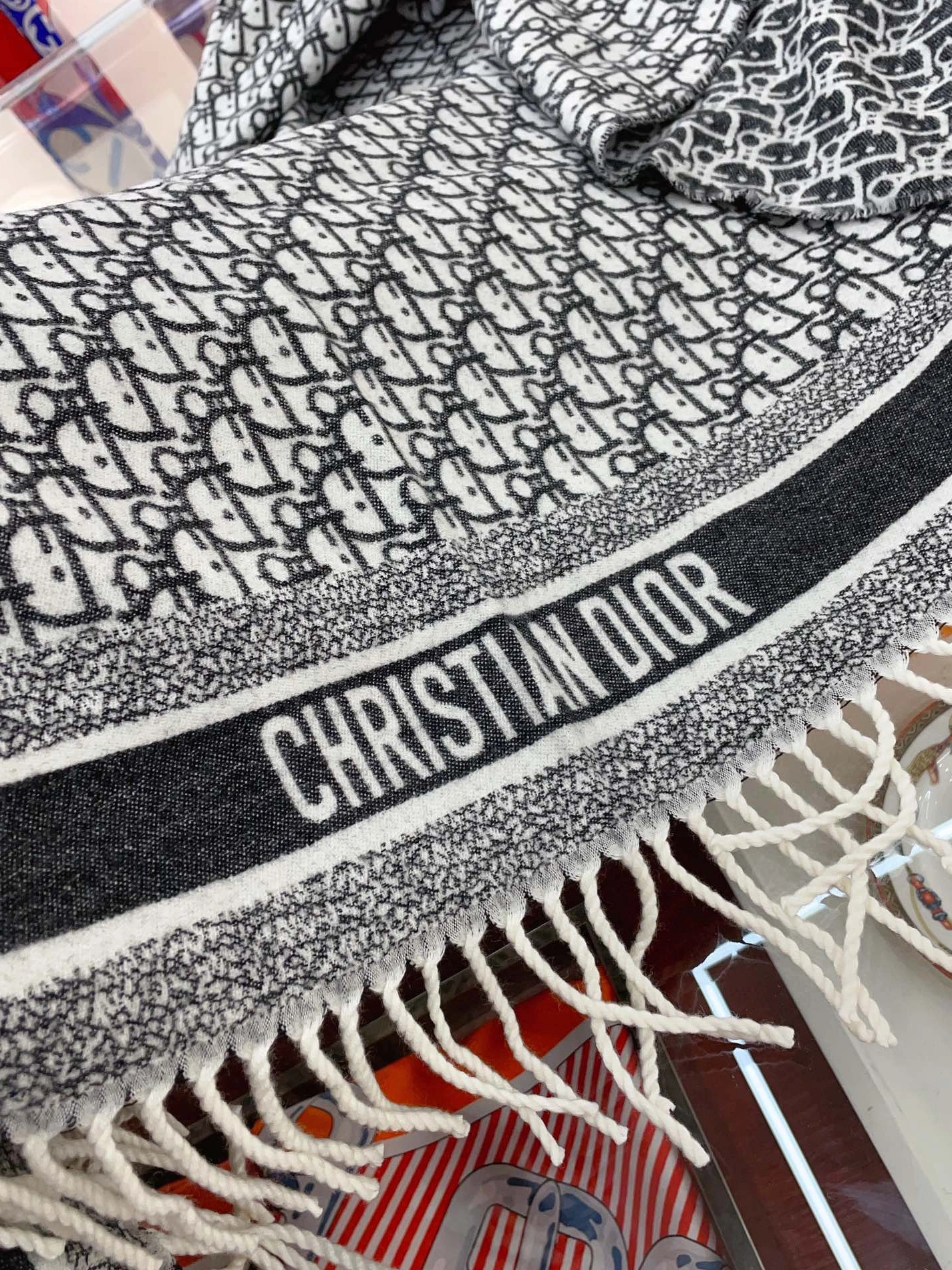 Christian Dior Poncho Trendy 613 - Image 5