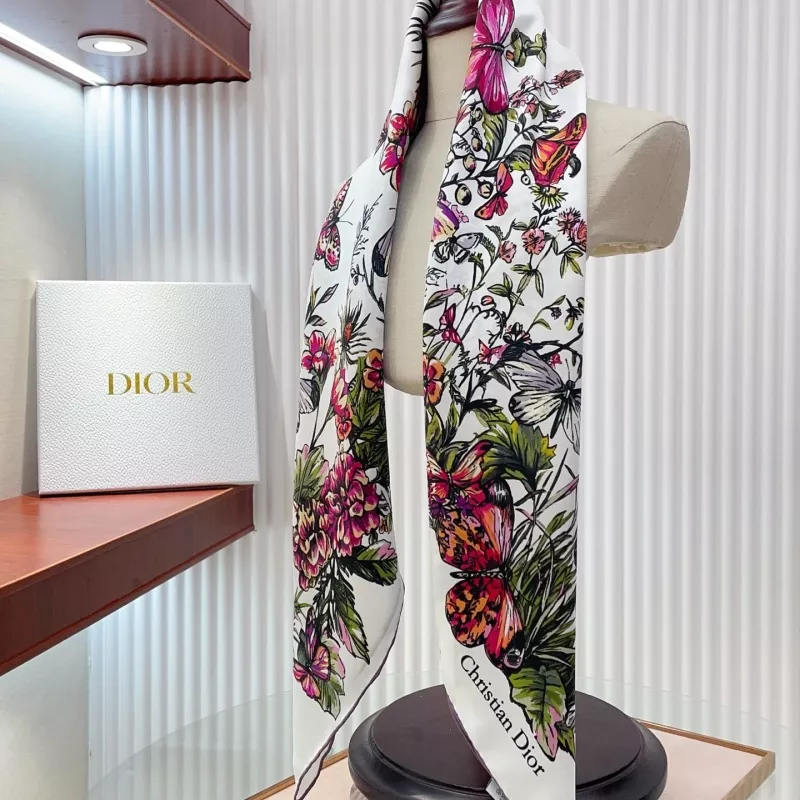 Christian Dior Silk Squares Compact 5153 - Image 4