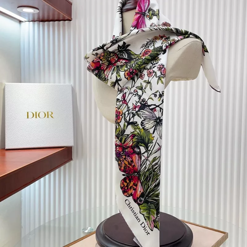 Christian Dior Silk Squares Compact 5153 - Image 5