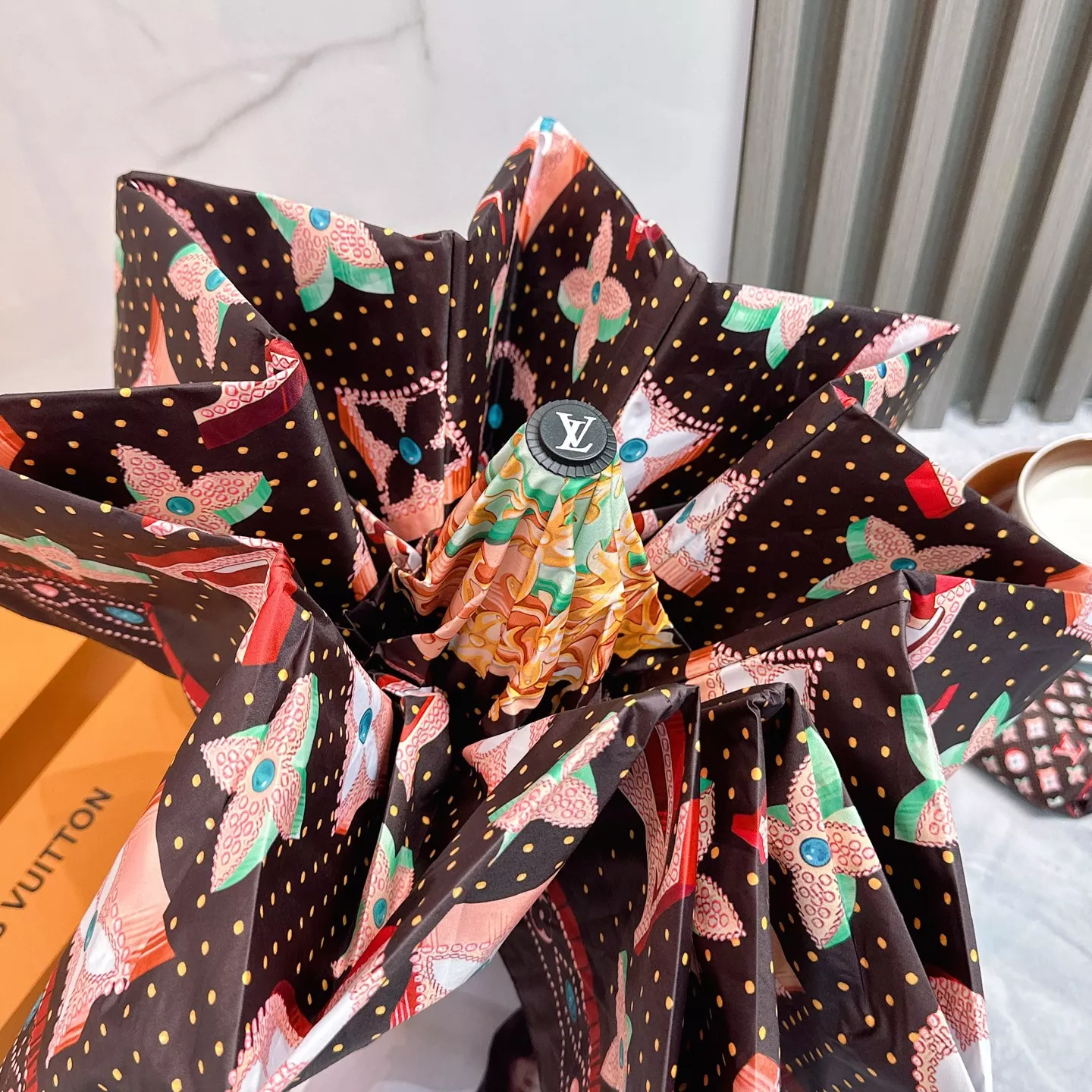 Classic 1978 Louis Vuitton Umbrellas - Image 4