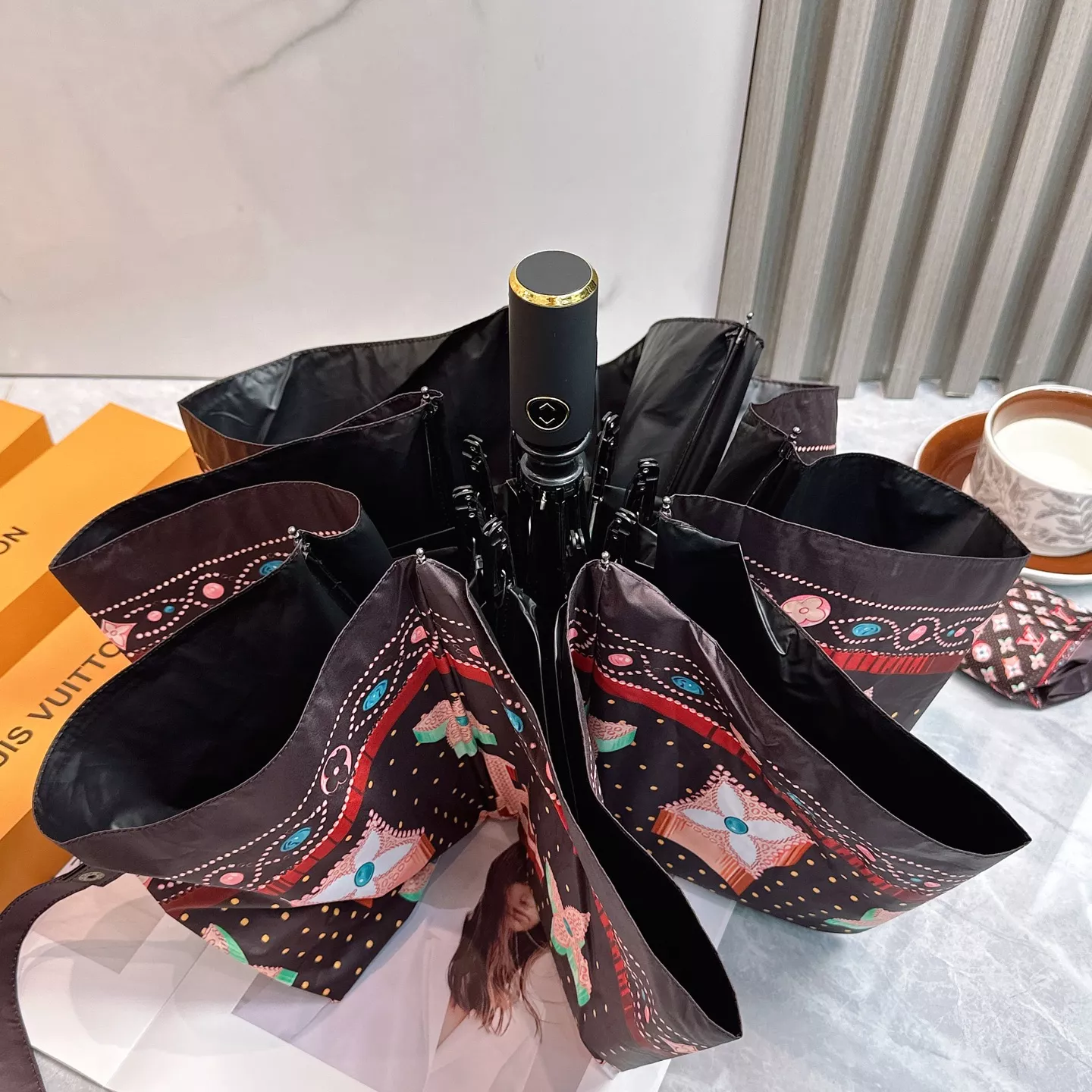 Classic 1978 Louis Vuitton Umbrellas - Image 5