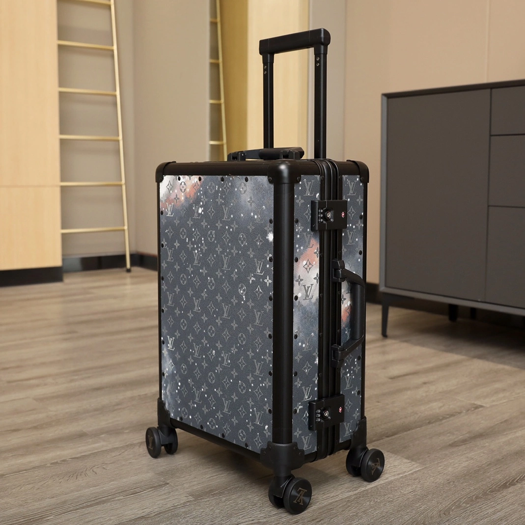 Classic 6013 Louis Vuitton Luggage For Unisex