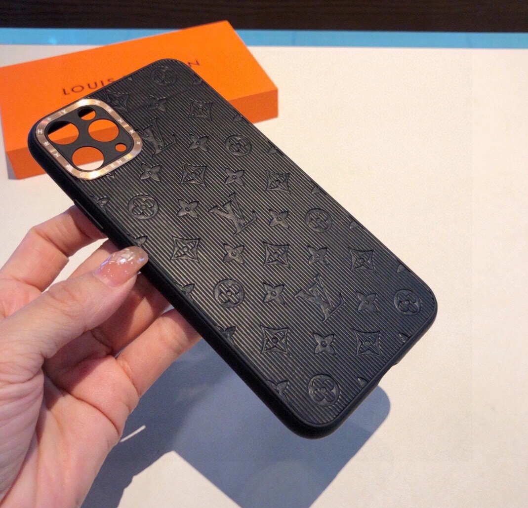 Classic 7395 Louis Vuitton LV iPhone Case - Image 3
