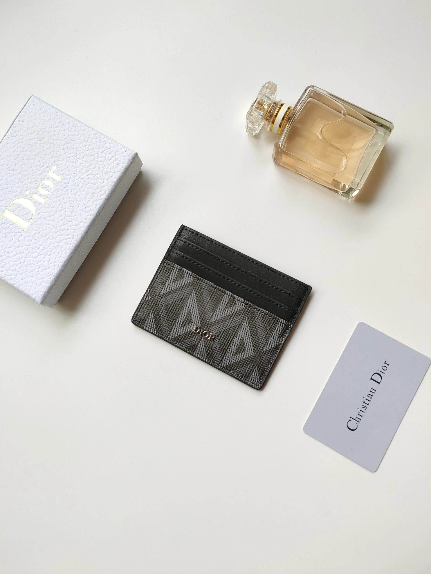 Comfortable 2669 Christian Dior AAA Quality Card Case For Women - Image 3