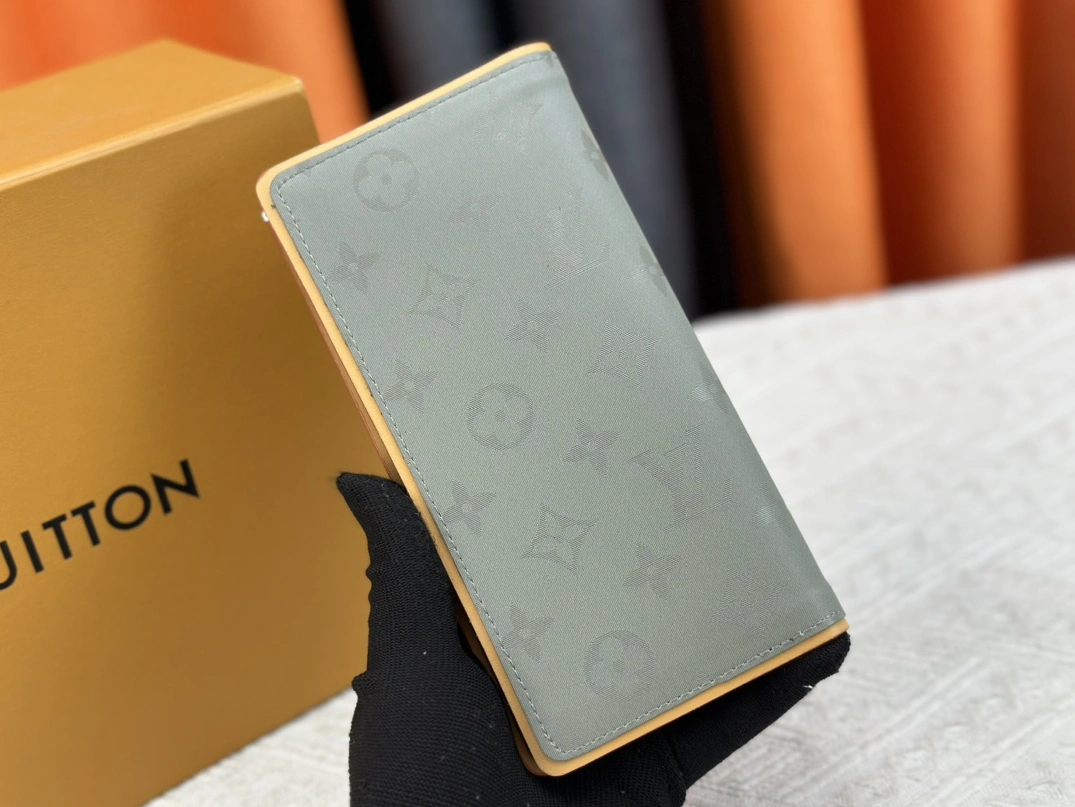 Comfortable 2767 Louis Vuitton LV Card Case