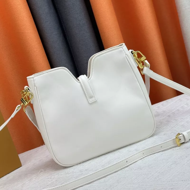 Comfortable 509 Louis Vuitton AAA Quality Messenger Bags For Women - Image 3