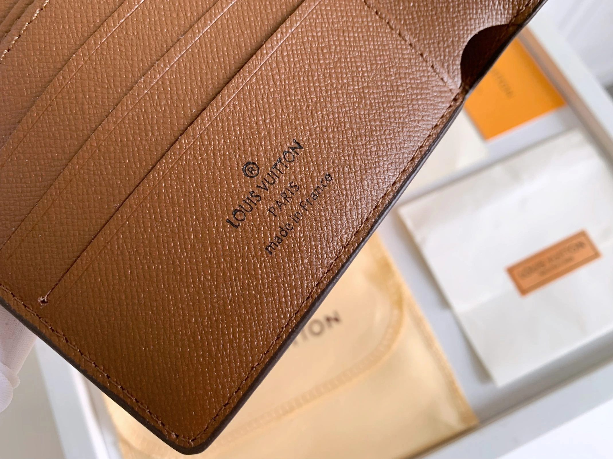 Comfortable 5268 Louis Vuitton LV Wallets For Unisex - Image 5