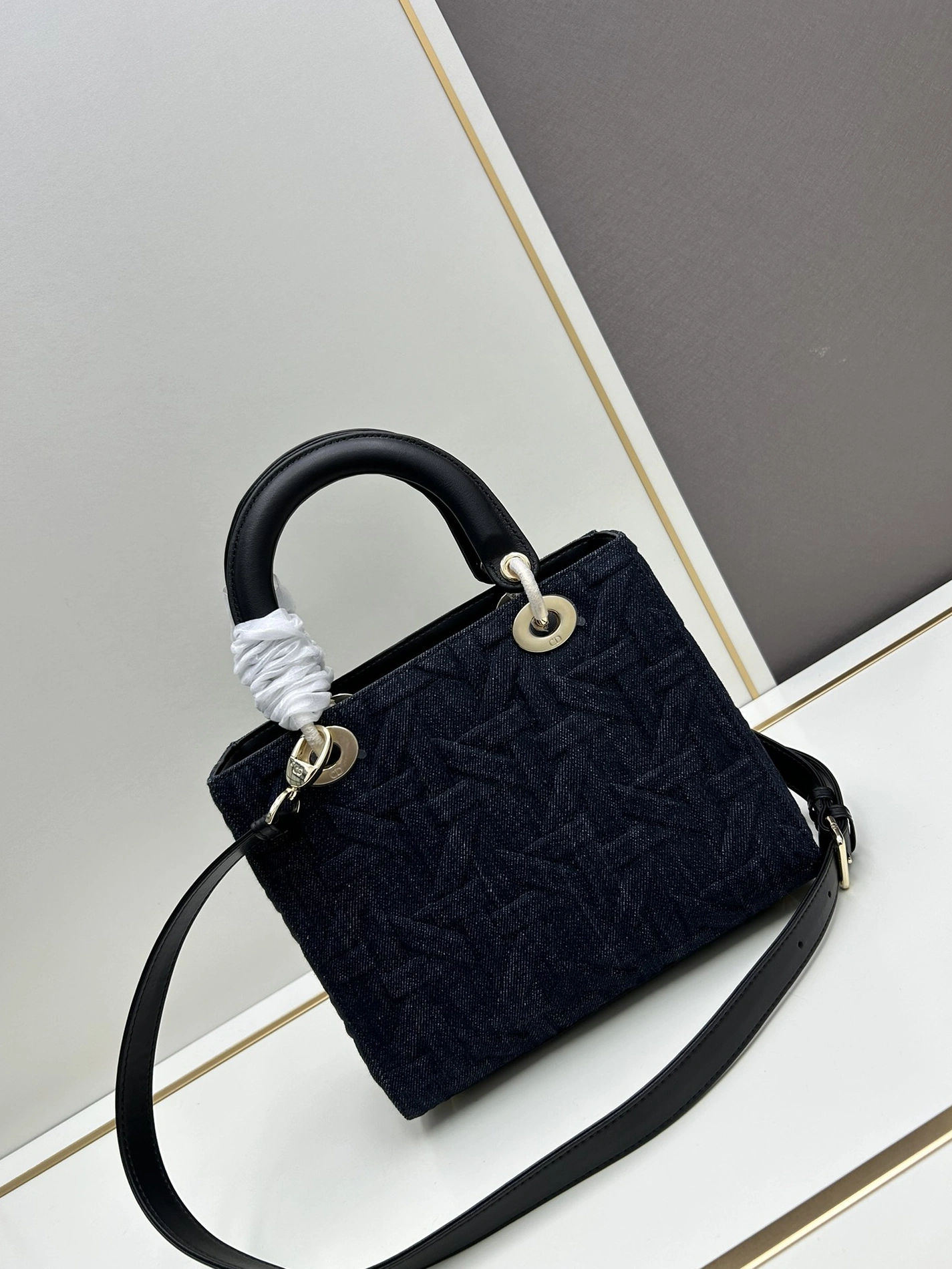 Comfortable 7521 Christian Dior AAA Quality Handbags For Women - Image 3
