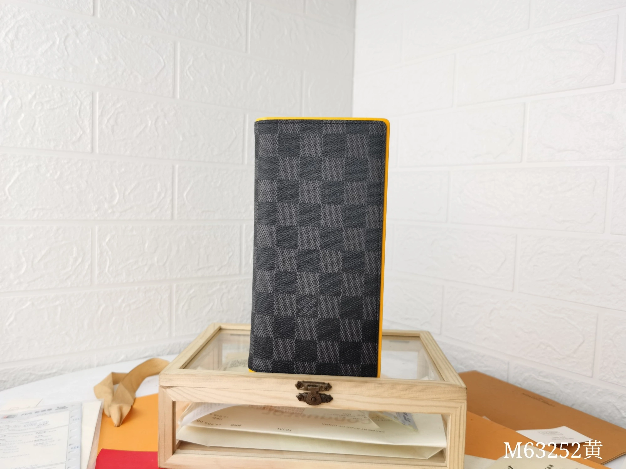 Comfortable 8255 Louis Vuitton LV Card Case For Unisex