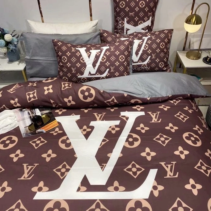 Comfortable 8418 Louis Vuitton Bedding - Image 3