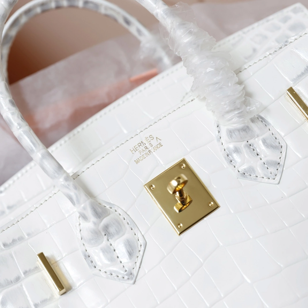 Compact 3950 Hermes AAA Quality Handbags For Women - Image 4