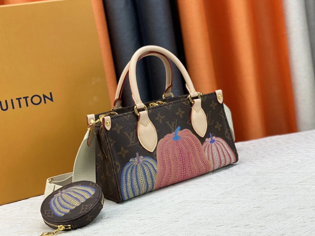 Compact 4273 Louis Vuitton AAA Quality Handbags For Women