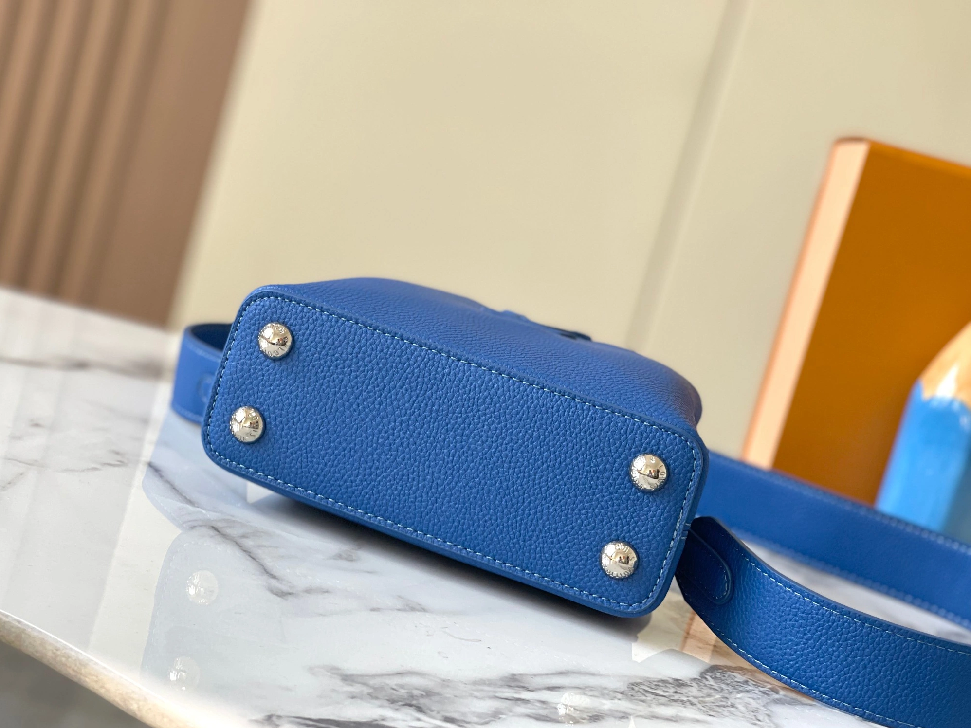 Compact 7734 Louis Vuitton AAA Quality Messenger Bags For Women - Image 4