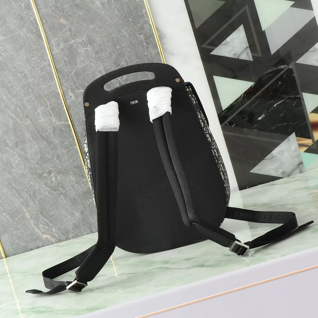 Cozy 5563 Christian Dior AAA Man Backpacks - Image 3