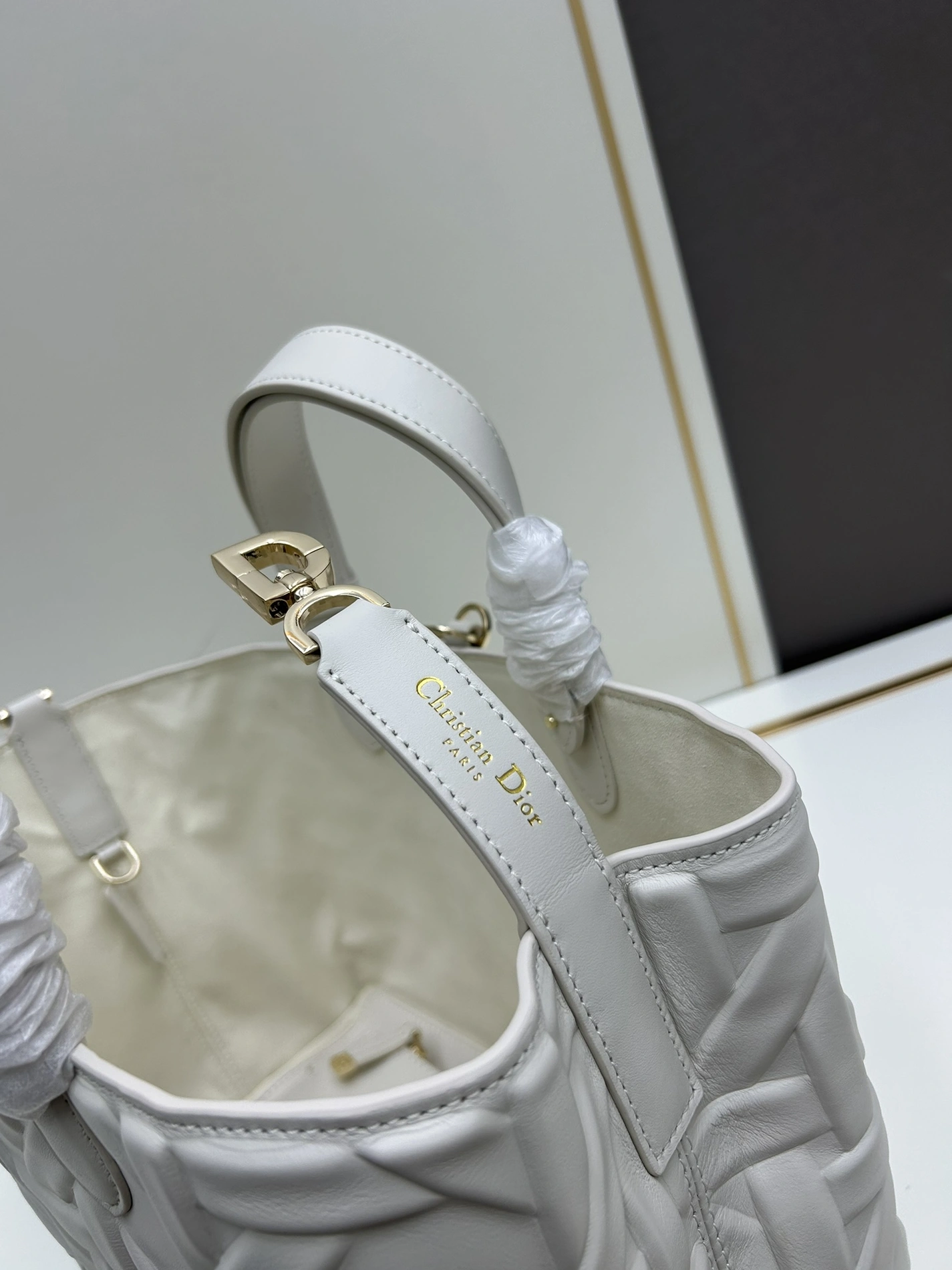 DailyWear 3695 Christian Dior AAA Quality Handbags For Women - Image 8