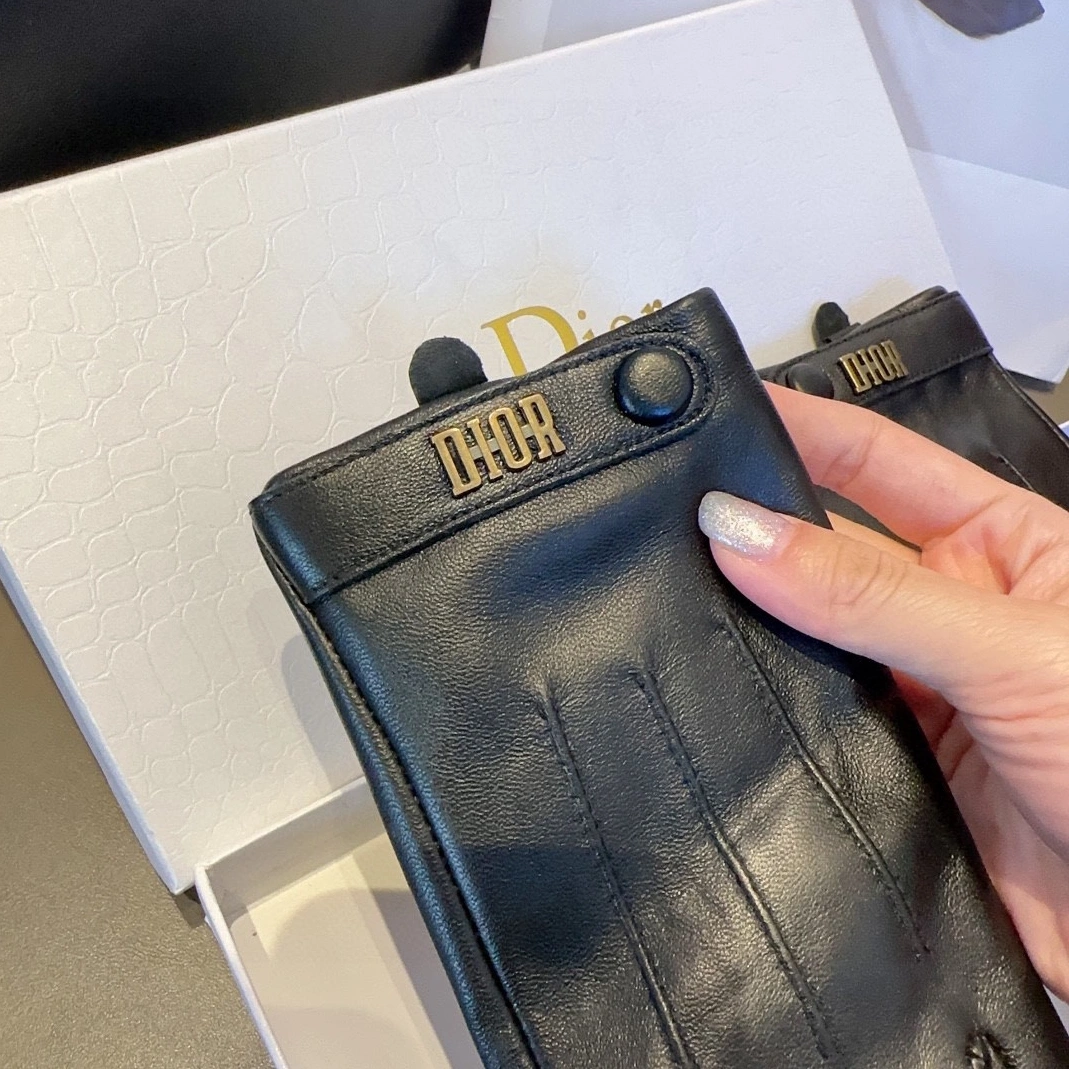 DailyWear 5647 Christian Dior Gloves For Women - Image 5