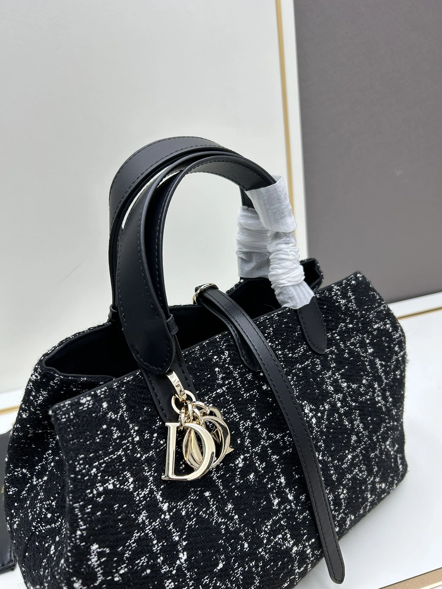DailyWear 7761 Christian Dior AAA Quality Handbags For Women - Image 4