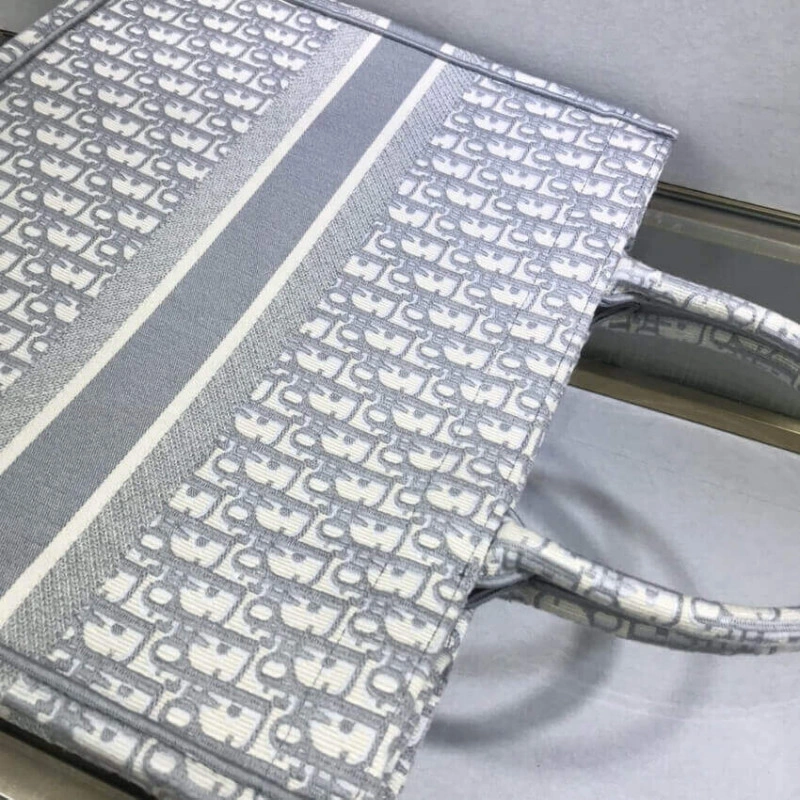The Dior B Dior Book Tote Grey Oblique Embroidery - Image 5