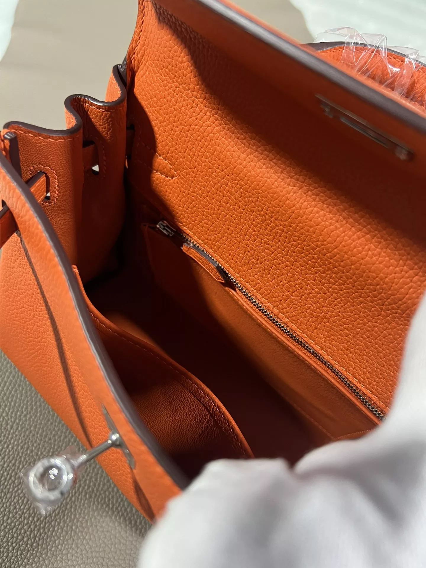 Durable 4068 Hermes AAA Quality Handbags For Women - Image 7