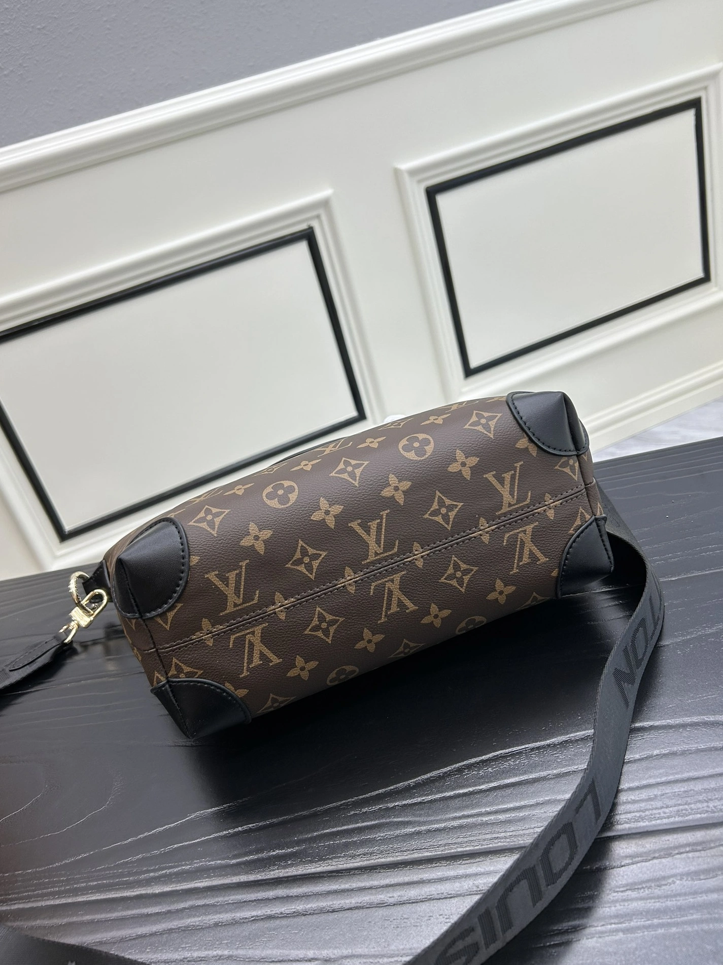 Durable 5734 Louis Vuitton AAA Quality Handbags For Women - Image 5