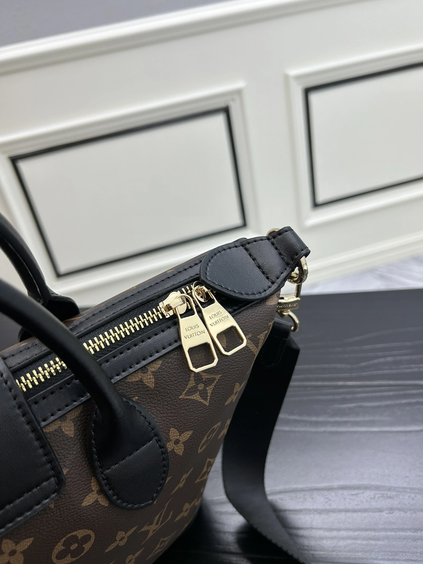 Durable 5734 Louis Vuitton AAA Quality Handbags For Women - Image 6