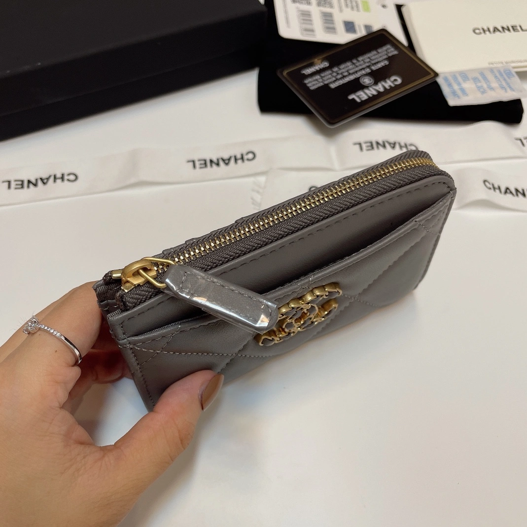 Durable 5952 Chanel Card Case - Image 5