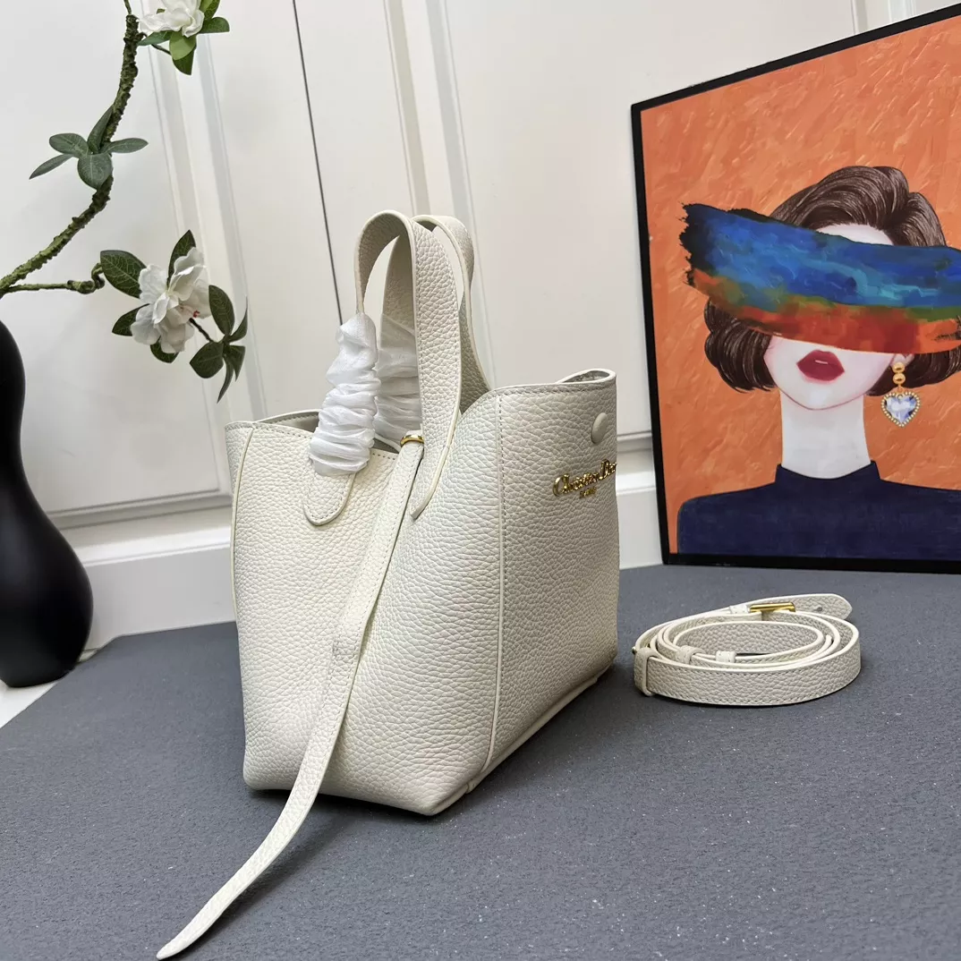 Durable 9664 Christian Dior AAA Quality Handbags For Women - Image 7