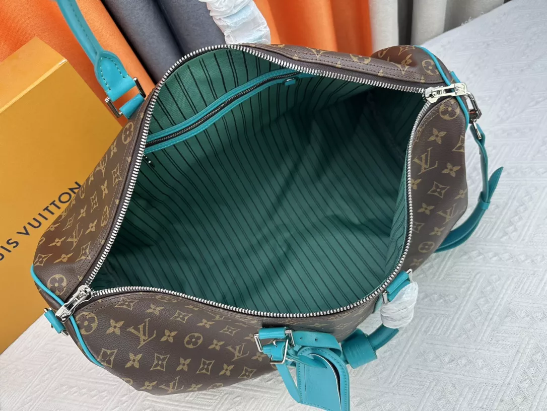 EasyMatch 1842 Louis Vuitton Travel Bags - Image 8