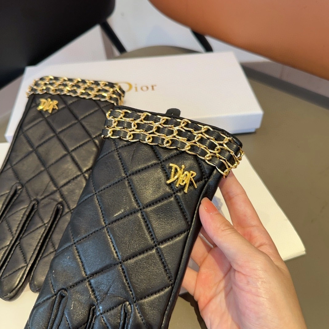 EasyMatch 6471 Christian Dior Gloves - Image 4