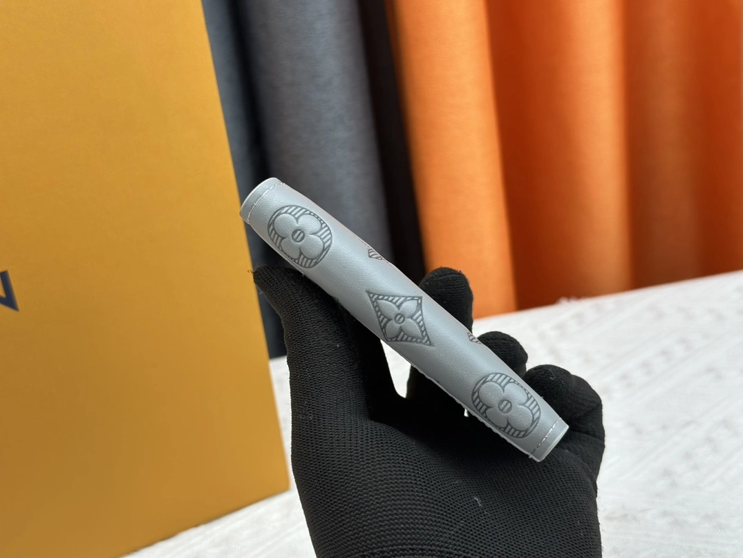 Efficient 1605 Louis Vuitton LV Card Case - Image 5