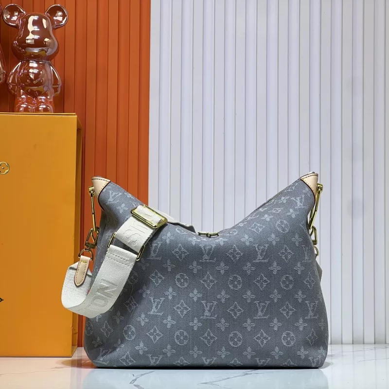 Efficient 3610 Louis Vuitton AAA Quality Messenger Bags For Women - Image 5
