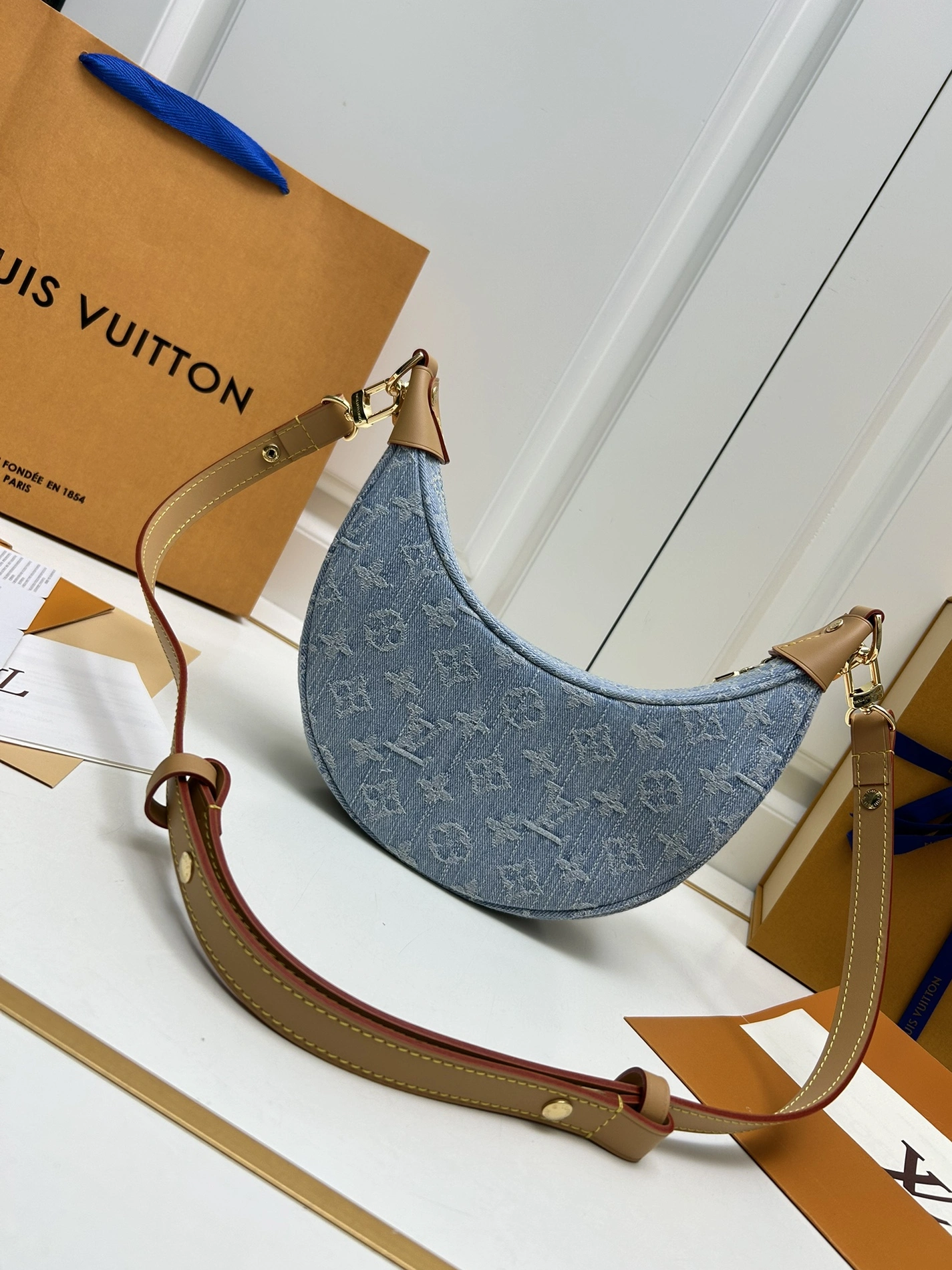 Efficient 696 Louis Vuitton AAA Quality Shoulder Bags For Women - Image 4