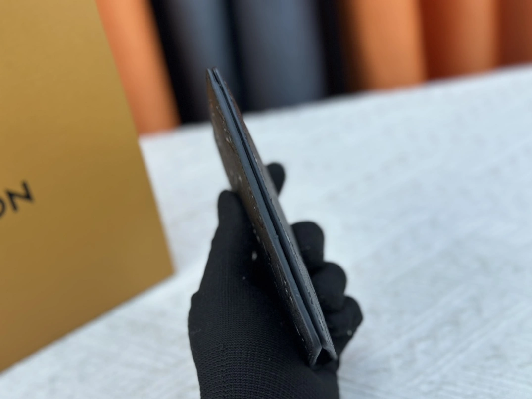 Efficient 7233 Louis Vuitton LV Card Case - Image 4