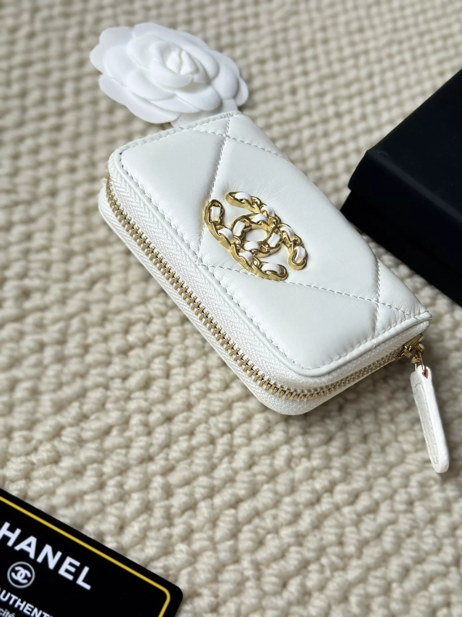 Efficient 8493 Chanel Card Case