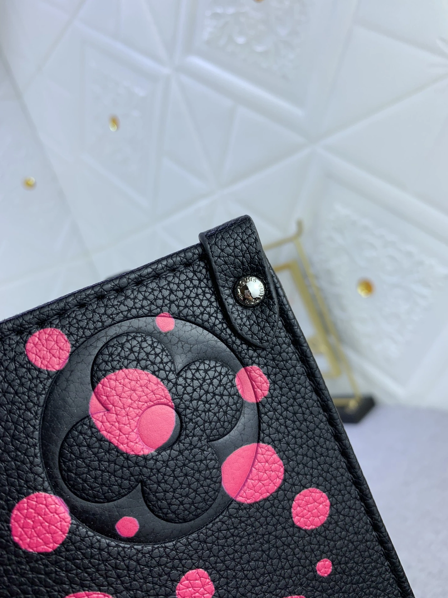 Elegant 5173 Louis Vuitton AAA Quality Handbags For Women - Image 6