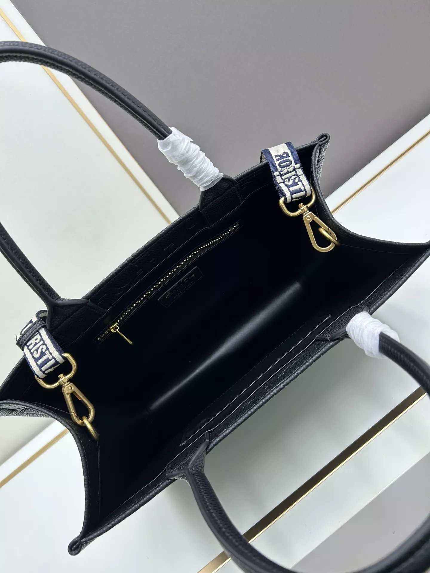 Elegant 9643 Christian Dior AAA Quality Handbags For Women - Image 7