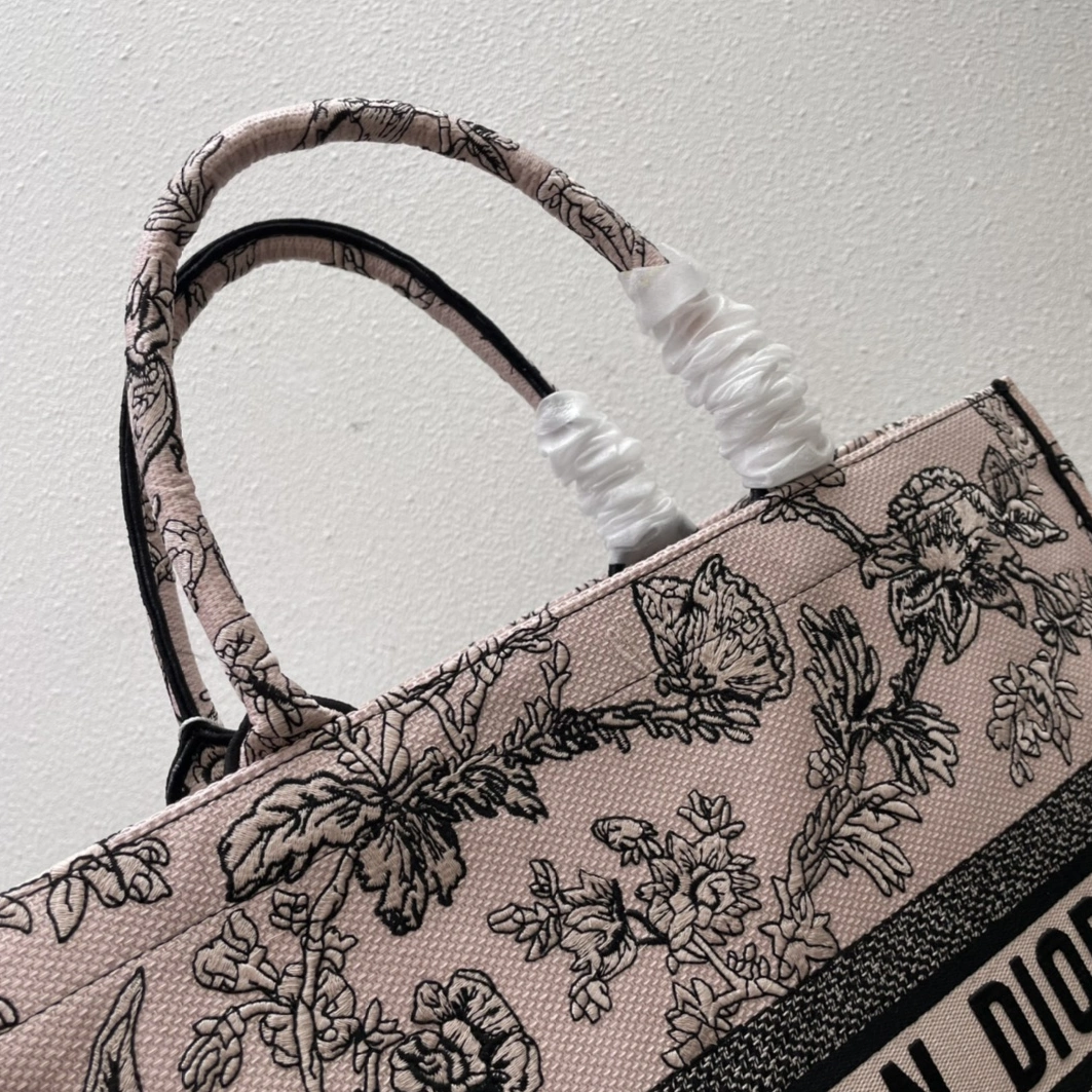Fashionable 1233 Christian Dior AAA Quality Tote-Handbags For Women - Image 5