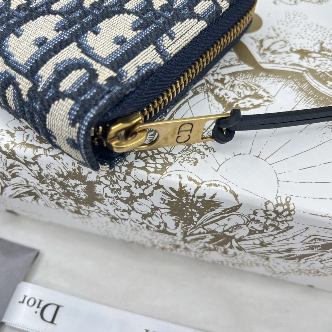 Fashionable 1957 Christian Dior AAA Quality Wallets For Unisex - Image 4